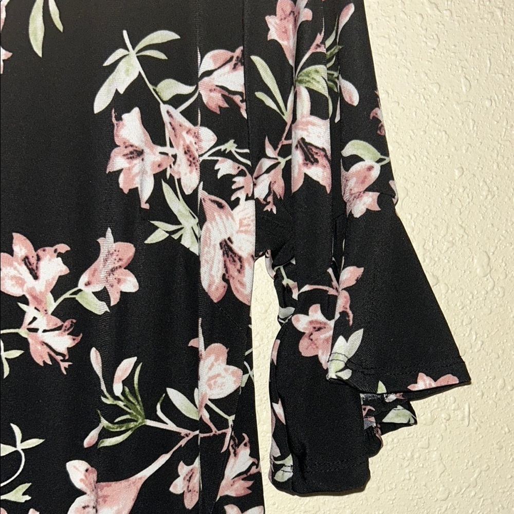 Pink and White Fit and Flare Midi Dress with Flutter Sleeves - Picture 7 of 7